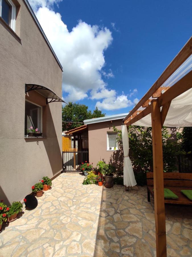 Apartmani Amans Pula Bagian luar foto