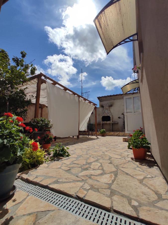 Apartmani Amans Pula Bagian luar foto
