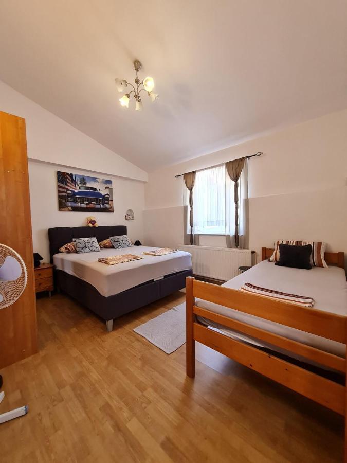 Apartmani Amans Pula Bagian luar foto