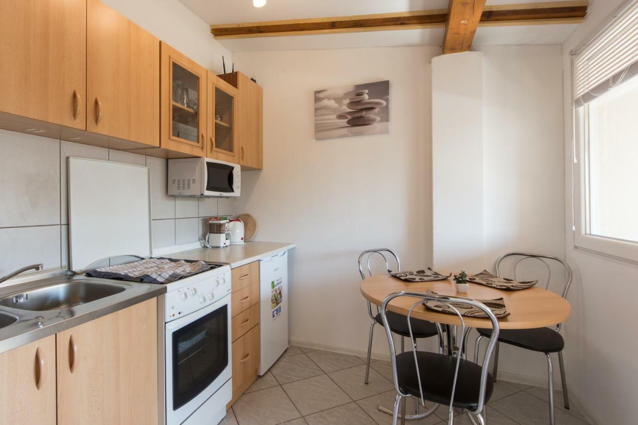 Apartmani Amans Pula Bagian luar foto