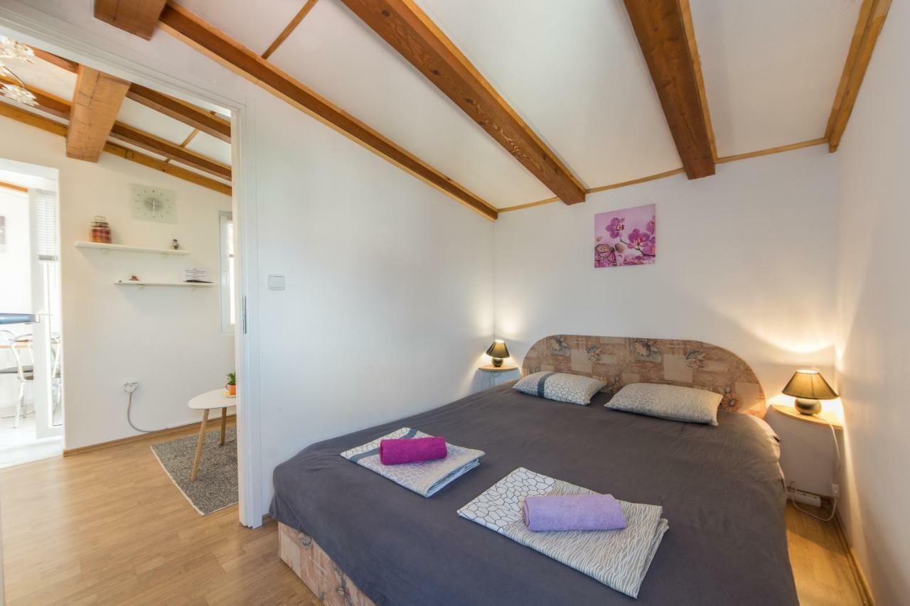 Apartmani Amans Pula Bagian luar foto