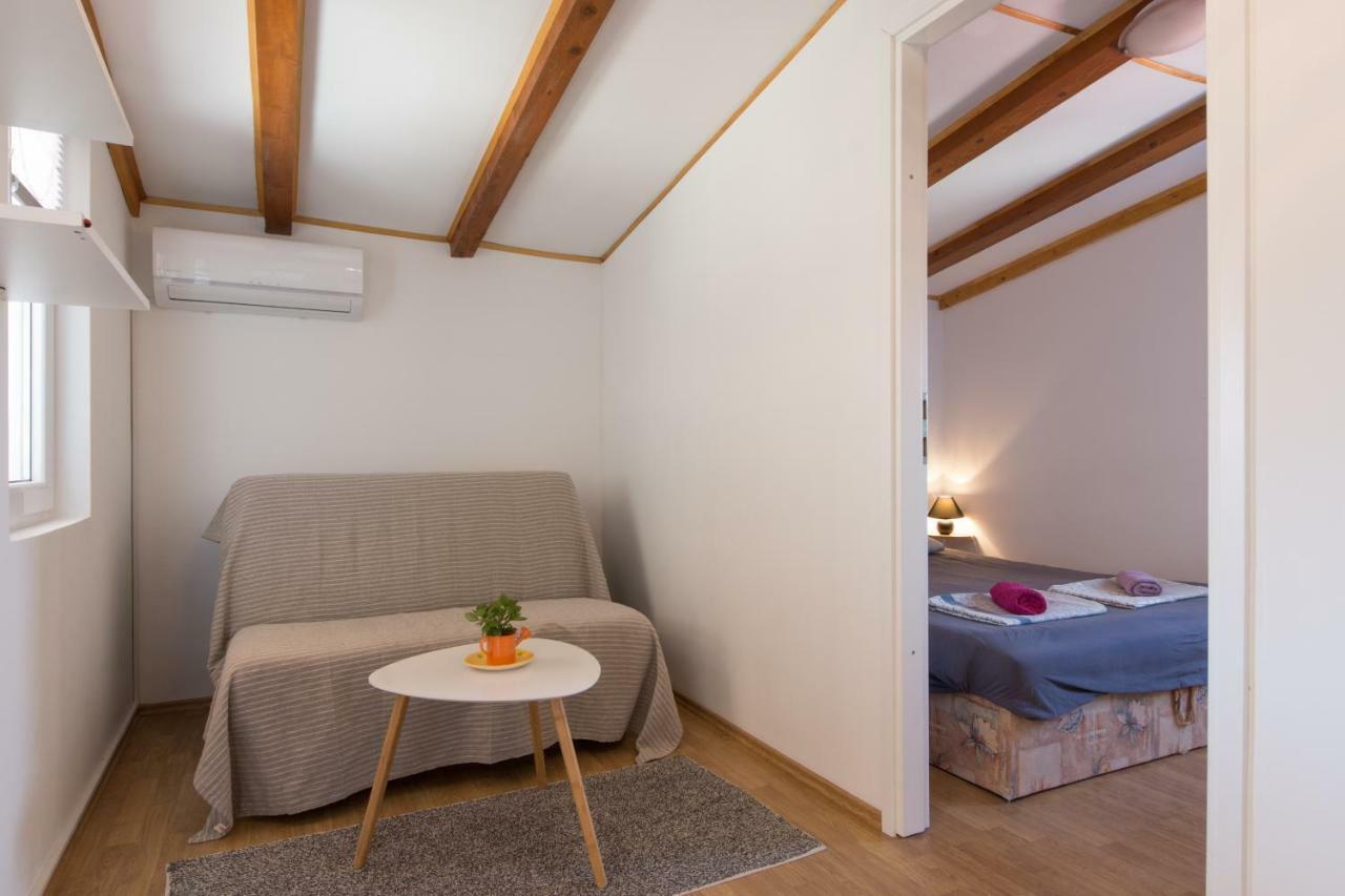 Apartmani Amans Pula Bagian luar foto
